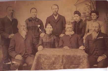 Dunscomb, Foster and Woods family portrait