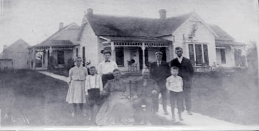 John and Martha Wiley home north of Sullivan, about1908